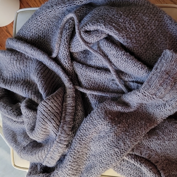 Kenzie cowl neck sweater - Picture 7 of 9